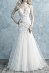 Sparkle & Shine Mermaid Wedding Dress V-neck Lace Tulle Cap Sleeve Sexy Backless Bridal Gowns with Sweep Train