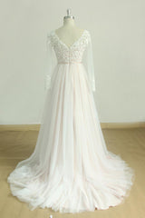 Stylish Longsleeves V-neck Tulle Wedding Dress | White Appliques A-line Bridal Gowns