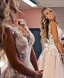 Stylish V-Neck A-line Wedding Dress Tulle Floral Lace Sleeveless Bridal Dress