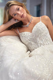 Suzhoufashion Amazing V-Neck Sleeveless Appliques Bridal Dresses Lace Appliques