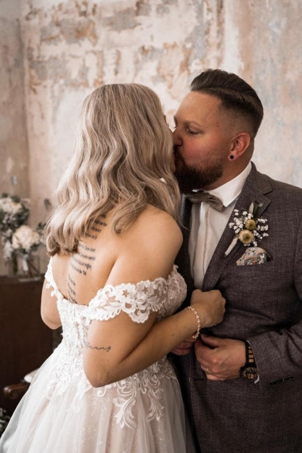 Suzhoufashion Beautiful A-line Boho Wedding Dresses With Lace Off-the- suzhoufashion Suzhoufashion Beautiful A-line Boho Wedding Dresses With Lace Off-the- suzhoufashion