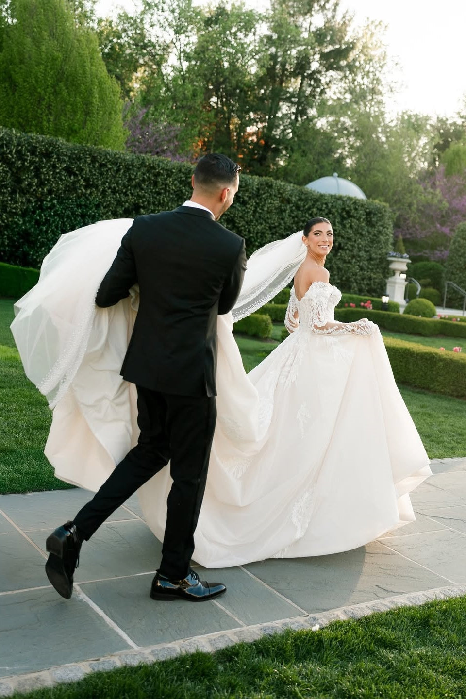 Suzhoufashion Long Sleeve Wedding Dress Off the Shoulder Beaded Lace Appliques Bridal Gown