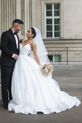 Suzhoufashion Princess White Wedding Dresses With Lace A-line V-neck Sleeveless
