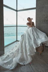 Suzhoufashion Spaghetti Straps Wedding Dress A Line Bridal Gown with Beaded Lace Appliques