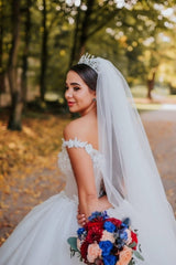 Suzhoufashion Vintage Princess V-neck Sleeveless Lace Wedding Dresses Off-the-shoulder