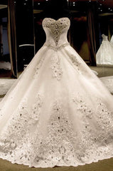 Sweetheart Ball Gown Shiny Bridal Gowns Lace Applique Court Train Beadings Wedding Dress with Bowknot