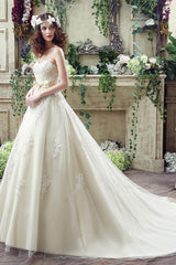Sweetheart Lace Ball Gown Wedding Dress Tulle Lace-Up Bridal Gown CPS241