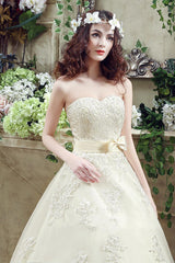 Sweetheart Lace Ball Gown Wedding Dress Tulle Lace-Up Bridal Gown CPS241