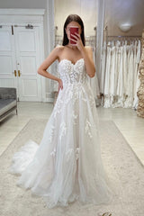 Sweetheart Sleeveless Appliques Tulle Bridal Dresses Lace Appliques