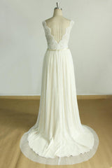 Unique Appliques Straps V-neck Wedding Dress | White Sleeveless Tulle Bridal Gowns