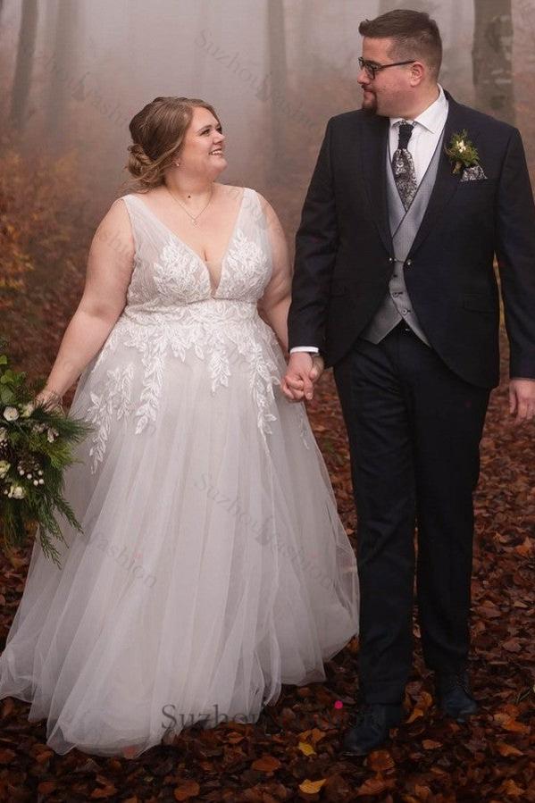 V Neck Beach Plus Size Wedding Dress A Line Tulle Bridal Gown with Lace Appliques