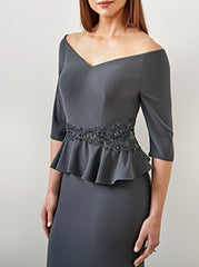 V Neck Mother of the Bride Trumpet Mermaid Dress Featuring Ruffles and Appliques