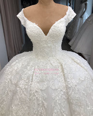 V-neck Fascinating Appliques Cap-Sleeves Ball-Gown Wedding Dresses