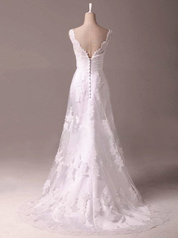 Vintage A-Line White Lace Long Wedding Dress Popular Applique Floor Length Plus Size Bridal Gowns