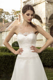 Vintage Lace Appliques Bridal Dress Sweetheart Court Train Wedding Dress with Bowknot Backside