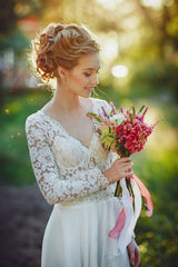 Vintage Long Sleeve White Lace Bridal Gown V-Neck Long Sweep Train Plus Size Beach Wedding Dress