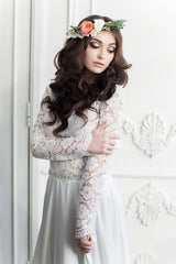 Vintage Long Sleeve White Lace Bridal Gown V-Neck Long Sweep Train Plus Size Wedding Dress