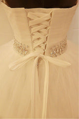 White Lace Sweetheart Crystal Long Wedding Dresses Ball Gown Lace-Up Tulle Fitted Bridal Gowns