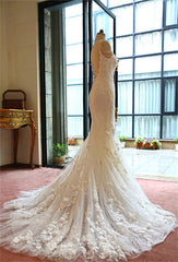 White Panel Train Spaghetti Strap Wedding Dresses Elegant Backless Lace Bridal Gowns