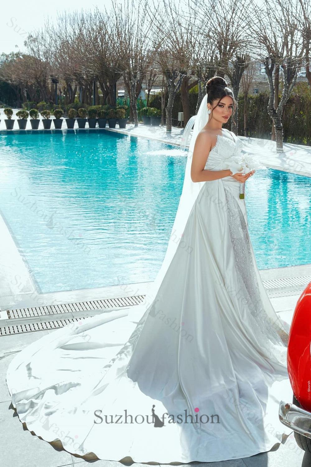 White Wedding Dress Mermaid Sweetheart One Shoulder Sleeveless Sequined Lace Panel Train Satin Bridal Gown With Appliques