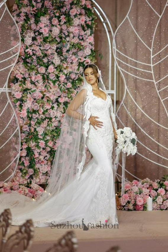 White Wedding Dress Mermaid V Neck Sleeveless Beaded Sweep Train Tulle Bridal Gown With Appliques