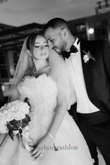 White Wedding Dress Strapless Beaded Ball Gown Sleeveless Cathedral Train Tulle Bridal Gown With Appliques