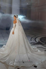 White Wedding Dress Strapless Lace Sleeveless Sequined Ball Gown Sweep Train Satin Bridal Gown