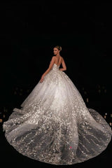 White Wedding Dress Sweetheart Sleeveless Beaded Ball Gown Lace Tulle Bridal Gown With Appliques