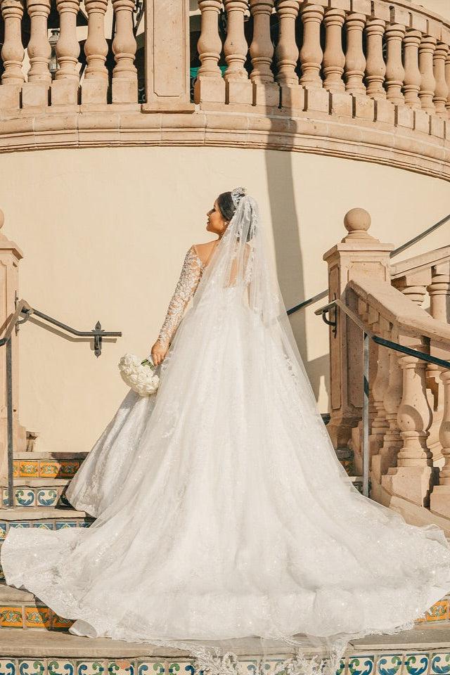 White Wedding Dress V Neck Lace Sequined Ball Gown Long Sleeves Cathedral Train Bridal Gown White Wedding Dress V Neck Lace Sequined Ball Gown Long Sleeves Cathedral Train Bridal Gown