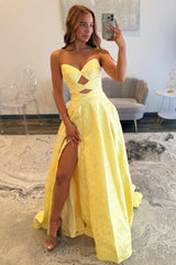 Yellow Sweetheart Jacquard Prom Dress With Front Cutout Detail Formal Evening Gown
